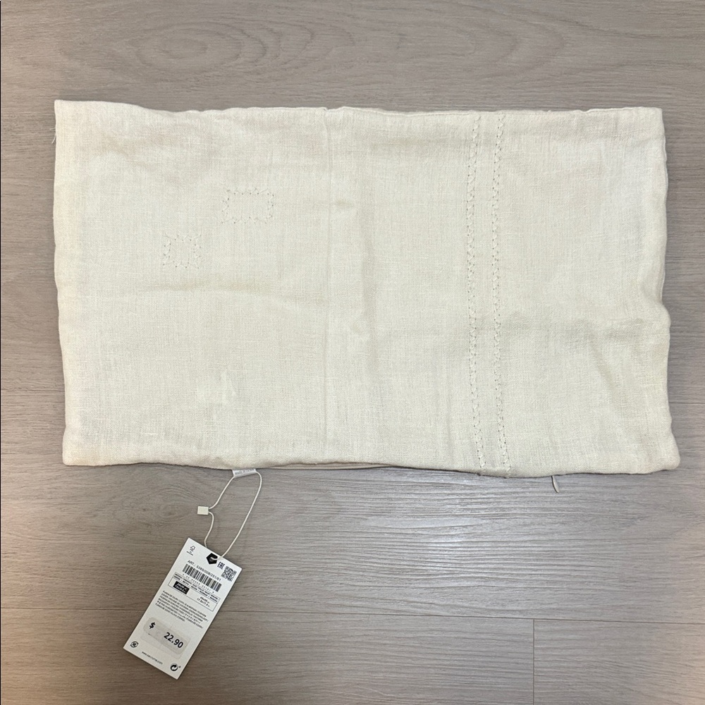 Zara Home Throw Pillow Cover - Picture 2 of 6